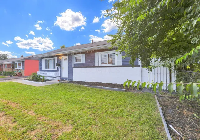 Photo 3 of Single family home for sale at 1461 Courtright Rd, Columbus, OH 43227 | MLS# 226035536 | Listing updated on 2026-10-02