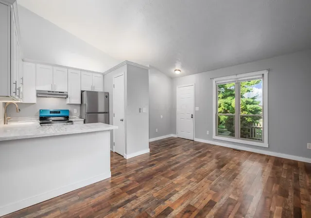 Photo 2 of Condo for sale at 3561 Chesapeake Dr, Zanesville, OH 43701 | MLS# 226035505 | Listing updated on 2026-09-17