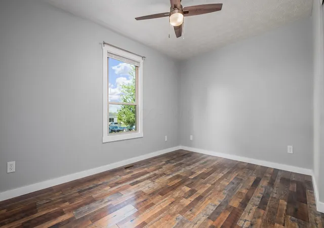 Listing Photo 4 - Condo for sale in building located at 3561 Chesapeake Dr, Zanesville, OH 43701
