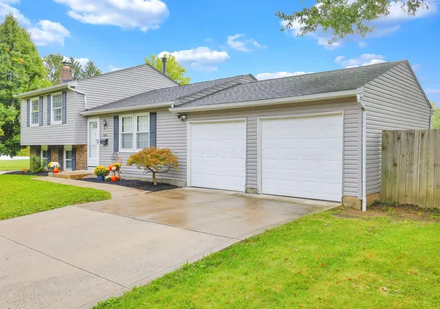 Photo 1 of Single family home for sale at 6660 Skywae Dr, Columbus, OH 43229 | MLS# 226035520 | Listing updated on 2026-10-04