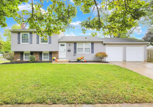 Photo 2 of Single family home for sale at 6660 Skywae Dr, Columbus, OH 43229 | MLS# 226035520 | Listing updated on 2026-10-04