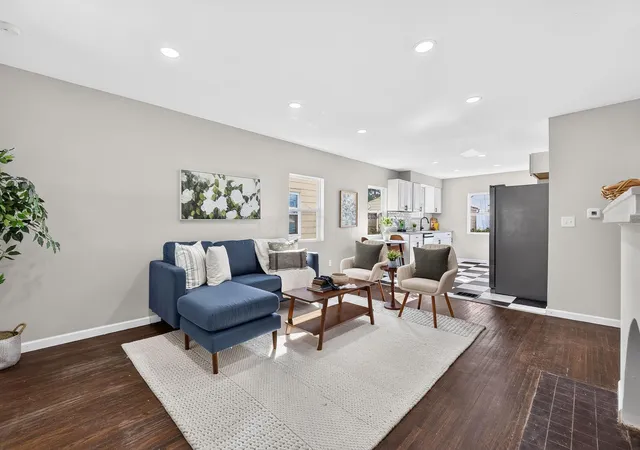 Photo 3 of Single family home for sale at 805 Chestershire Rd, Columbus, OH 43204 | MLS# 226035546 | Listing updated on 2026-09-30
