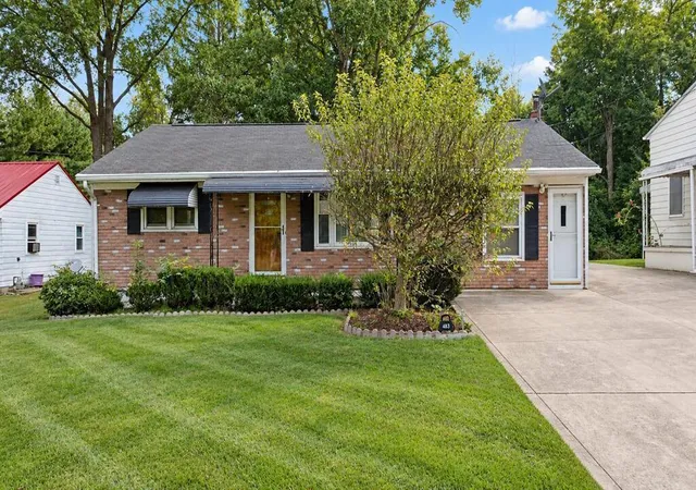 Listing Photo 4 - Condo for sale in building located at 483 Davidson St, Mansfield, OH 44907