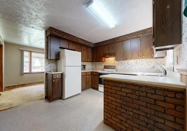 Listing Photo 5 - Condo for sale in building located at 483 Davidson St, Mansfield, OH 44907