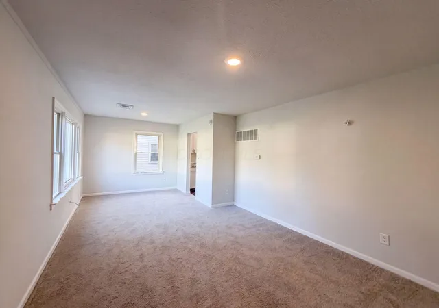 Photo 3 of Sale Pending at 2785 Linview Ave, Columbus, OH 43211 | MLS# 226035531 | Listing updated on 2026-09-20