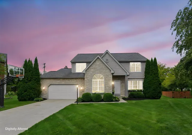 Photo 2 of Sale Pending at 4907 Britton Farms Ct, Hilliard, OH 43026 | MLS# 226035885 | Listing updated on 2026-09-21