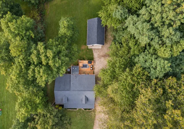 Photo 2 of Single family home for sale at 370 Valleyridge Dr, Howard, OH 43028 | MLS# 226035610 | Listing updated on 2026-09-18