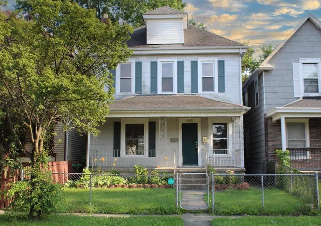 Photo 1 of Single family home for sale at 565 E Gates St, Columbus, OH 43206 | MLS# 226035967 | Listing updated on 2026-09-21