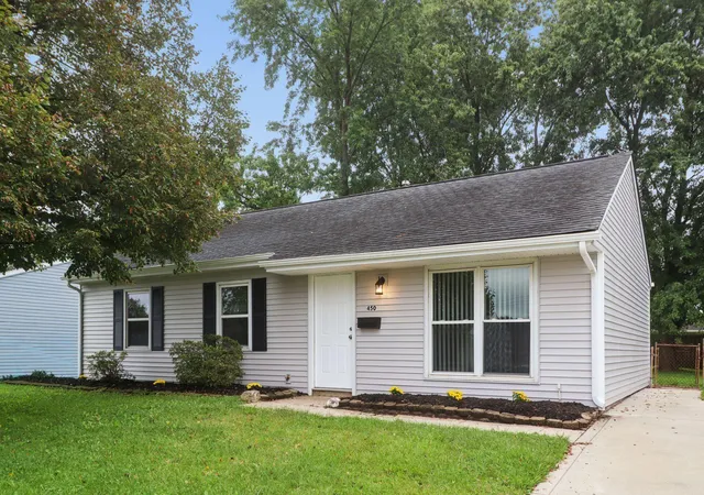 Photo 1 of Single family home for sale at 450 Amesbury Dr, Columbus, OH 43230 | MLS# 226036279 | Listing updated on 2026-10-02