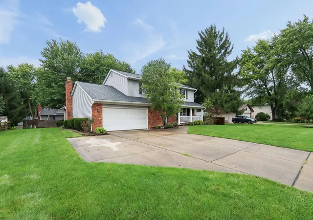 Photo 3 of Single family home for sale at 12791 Stonecreek Dr Nw, Pickerington, OH 43147 | MLS# 226035605 | Listing updated on 2026-10-05