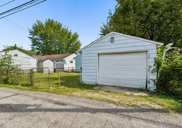 Photo 29 of Single family home for sale at 47 Fernhill Ave, Columbus, OH 43228 | MLS# 226035608 | Listing updated on 2026-10-07