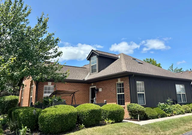 Photo 1 of Condo for sale at 2566 Trotterslane Dr, Columbus, OH 43235 | MLS# 226035616 | Listing updated on 2026-10-05