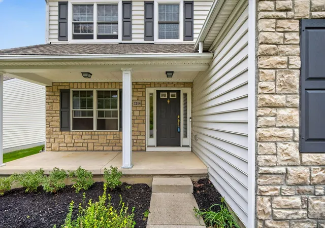 Photo 4 of Single family home for sale at 7214 Eventrail Dr, Powell, OH 43065 | MLS# 226035906 | Listing updated on 2026-09-27