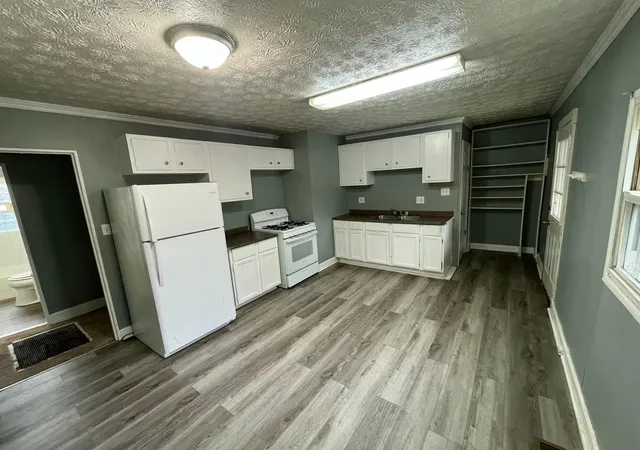 Photo 2 of Single family home for sale at 2548 Howey Rd, Columbus, OH 43211 | MLS# 226036191 | Listing updated on 2026-09-30