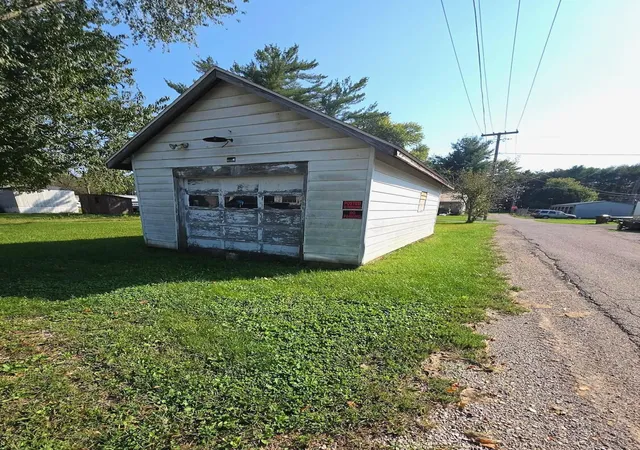 Photo 2 of Single family home for sale at 1045 Homer St, Logan, OH 43138 | MLS# 226035702 | Listing updated on 2026-09-18