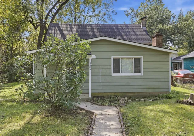 Photo 1 of Single family home for sale at 2297 Albert Ave, Columbus, OH 43224 | MLS# 226035823 | Listing updated on 2026-09-24