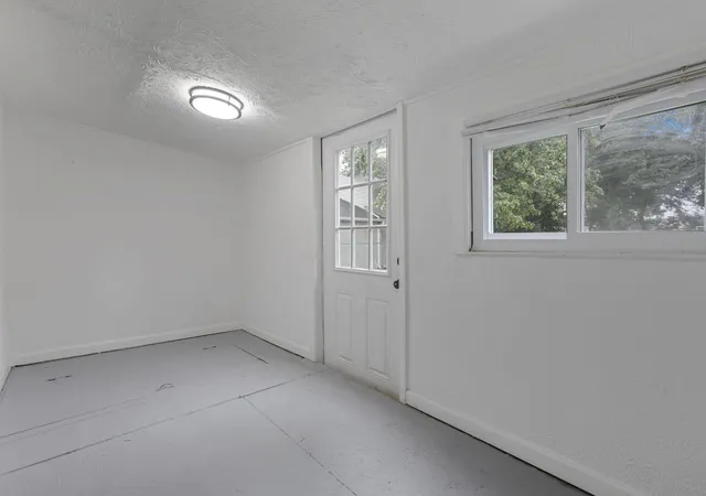 Photo 37 of Single family home for sale at 663 E Mound St, Circleville, OH 43113 | MLS# 226035863 | Listing updated on 2026-10-09