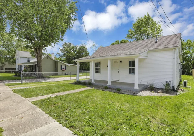 Photo 3 of Single family home for sale at 663 E Mound St, Circleville, OH 43113 | MLS# 226035863 | Listing updated on 2026-10-06