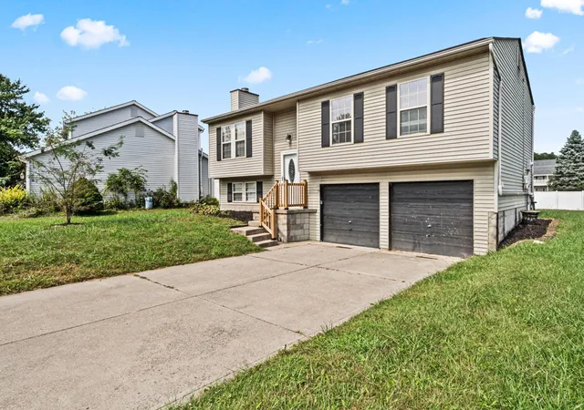 Photo 3 of Single family home for sale at 3542 Woody Way, Canal Winchester, OH 43110 | MLS# 226036051 | Listing updated on 2026-09-23