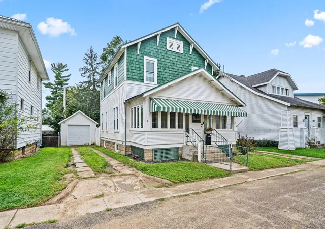 Photo 2 of Sale Pending at 4 Meltzer Ct, Mount Vernon, OH 43050 | MLS# 226035668 | Listing updated on 2026-09-21