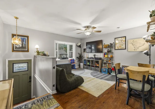 Photo 3 of Single family home for sale at 523 Lincolnshire Rd, Columbus, OH 43230 | MLS# 226035673 | Listing updated on 2026-10-03