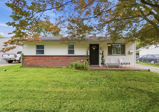 Photo 1 of Single family home for sale at 1674 Burlington Ave, Columbus, OH 43227 | MLS# 226035716 | Listing updated on 2026-10-06