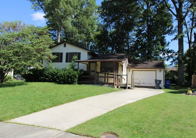 Photo 2 of Single family home for sale at 1552 Lexdale Dr, Reynoldsburg, OH 43068 | MLS# 226035717 | Listing updated on 2026-10-02