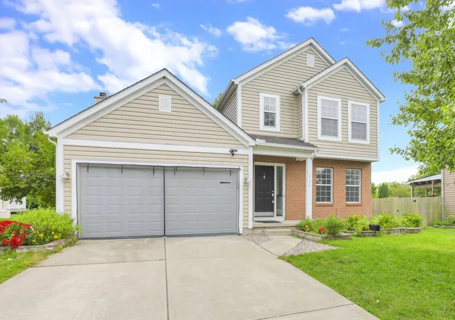 Single family home for sale at 504 Bellcrest Ct, Pataskala, OH 43062 | MLS# 226035780