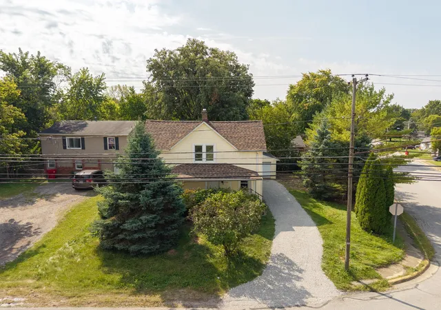 Single family home for sale at 156 E Center St, London, OH 43140 | MLS# 226035774