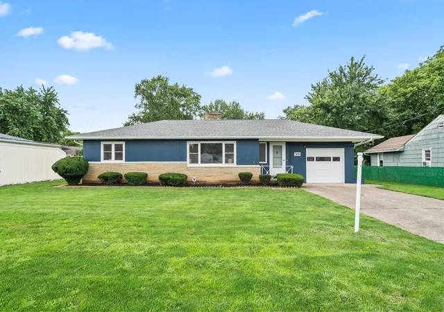 Photo 1 of Sale Pending at 3496 Wicklow Rd, Columbus, OH 43204 | MLS# 226035736 | Listing updated on 2026-10-02