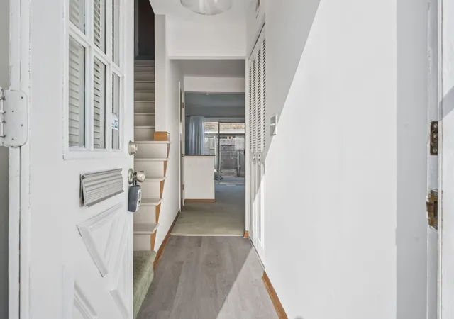 Listing Photo 4 - Condo for sale in building located at 1308 Woodbrook Ln, Columbus, OH 43223 - Unit #236G