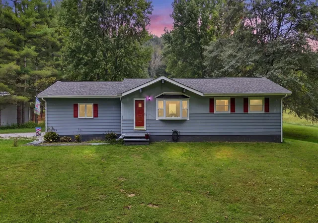 Single family home for sale at 2510 Pump Sta Rd SE, Sugar Grove, OH 43155 | MLS# 226035750