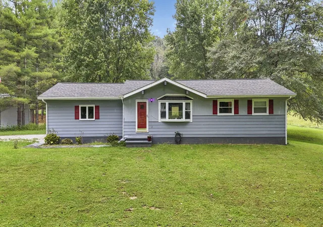 Photo 2 of Single family home for sale at 2510 Pump Sta Rd Se, Sugar Grove, OH 43155 | MLS# 226035750 | Listing updated on 2026-09-26