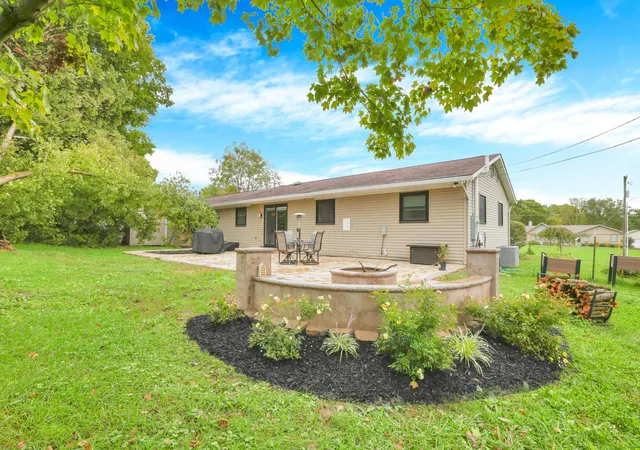 Photo 1 of Single family home for sale at 7198 Canyon Rd Se, Hebron, OH 43025 | MLS# 226035822 | Listing updated on 2026-10-26