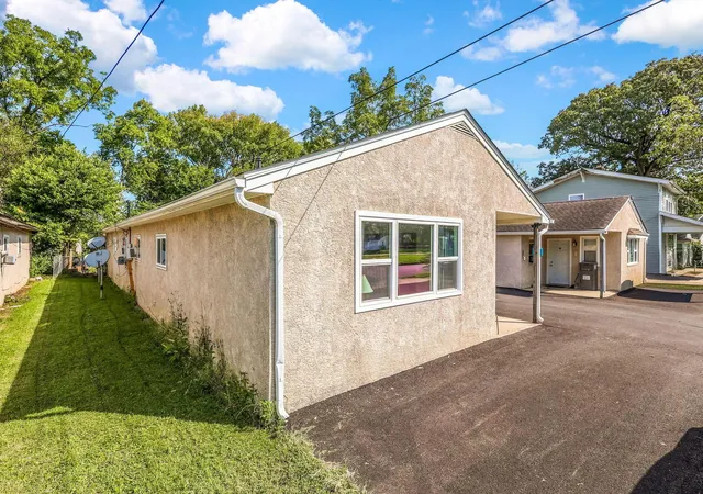 Photo 2 of Multi family home for sale at 2004 2006 Doren Ave, Columbus, OH 43223 | MLS# 226035743 | Listing updated on 2026-09-24
