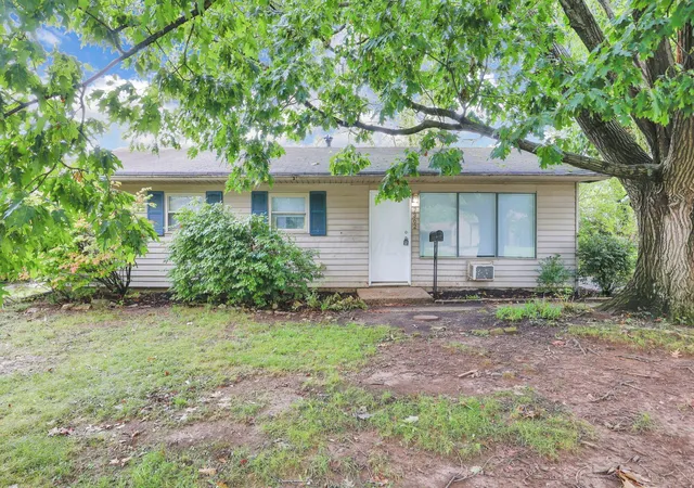 Single family home for sale at 7362 Lebanon Ave, Reynoldsburg, OH 43068 | MLS# 226035756