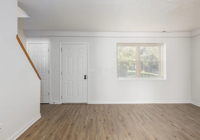 Photo 3 of Condo for sale at 289 Cross Country Loop #C, Westerville, OH 43081 | MLS# 226035769 | Listing updated on 2026-09-22