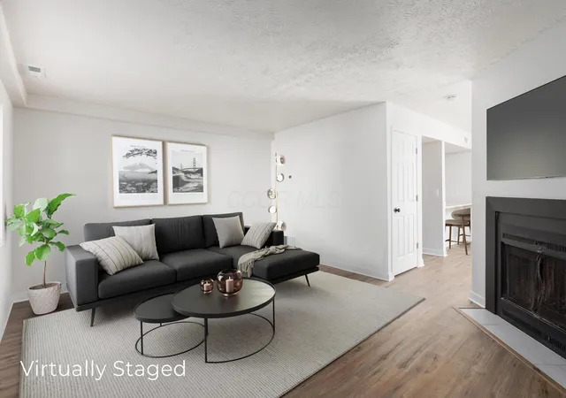 Listing Photo 4 - Condo for sale in building located at 289 Cross Country Loop, Westerville, OH 43081 - Unit #C