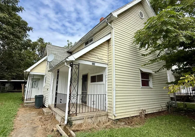 Photo 2 of Single family home for sale at 224 Bellevue Ave, Marion, OH 43302 | MLS# 226035806 | Listing updated on 2026-09-26