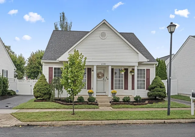 Photo 2 of Single family home for sale at 4398 Resaca Dr, Grove City, OH 43123 | MLS# 226035862 | Listing updated on 2026-10-05