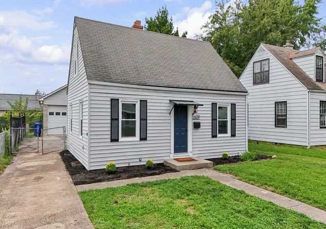Photo 2 of Single family home for sale at 1609 S Champion Ave, Columbus, OH 43207 | MLS# 226035819 | Listing updated on 2026-10-05