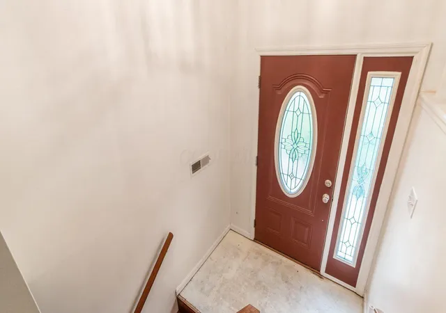 Photo 3 of Single family home for sale at 2610 Robin Ct, Zanesville, OH 43701 | MLS# 226035886 | Listing updated on 2026-09-30