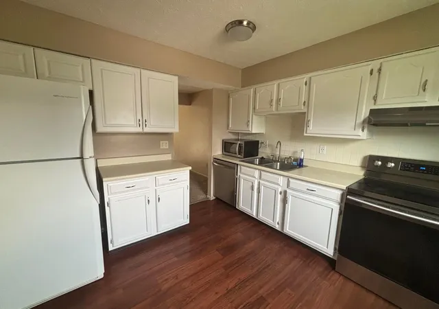Photo 3 of Single family home for sale at 8624 Wilmette Ct, Powell, OH 43065 | MLS# 226035827 | Listing updated on 2026-09-26
