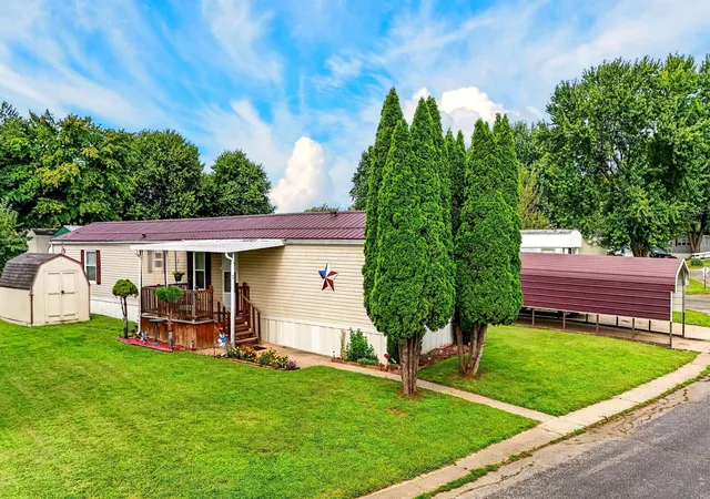 Photo 2 of Single family home for sale at 7 Delaware Dr, Chillicothe, OH 45601 | MLS# 226035830 | Listing updated on 2026-10-01