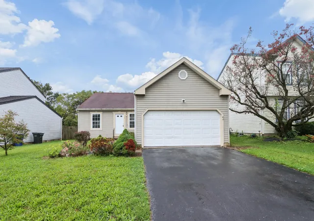 Photo 1 of Single family home for sale at 385 Oak Village Dr, Columbus, OH 43207 | MLS# 226035843 | Listing updated on 2026-09-19