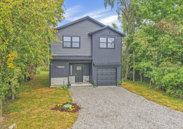 Photo 2 of Single family home for sale at 13098 Laurel Rd Ne, Thornville, OH 43076 | MLS# 226035884 | Listing updated on 2026-09-28