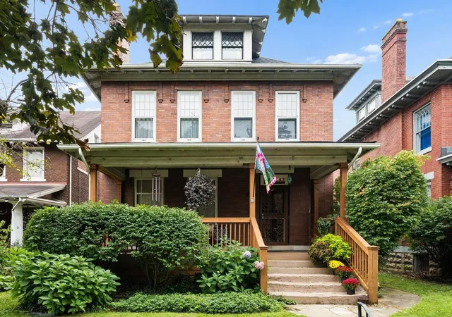 Photo 2 of Single family home for sale at 1815 Franklin Park S, Columbus, OH 43205 | MLS# 226035866 | Listing updated on 2026-10-08