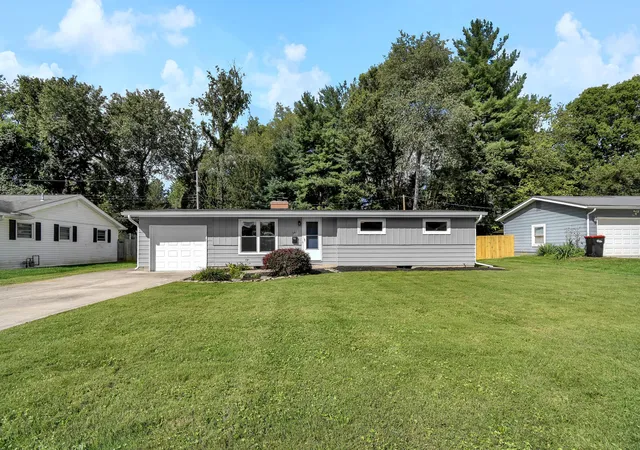 Photo 1 of Sale Pending at 561 Kenwell, Newark, OH 43055 | MLS# 226035859 | Listing updated on 2026-09-25
