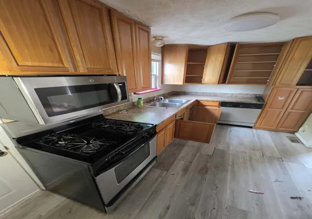 Photo 2 of Sale Pending at 350 Wrexham Ave, Columbus, OH 43223 | MLS# 226035910 | Listing updated on 2026-10-02