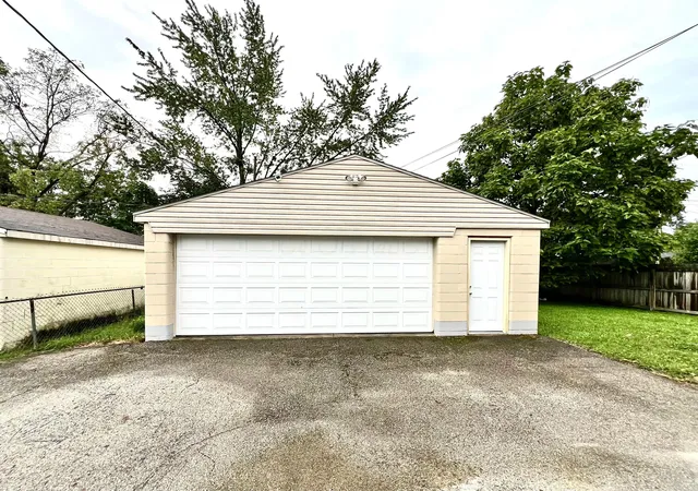 Photo 2 of Single family home for sale at 2231 Sale Rd, Columbus, OH 43224 | MLS# 226035881 | Listing updated on 2026-10-05